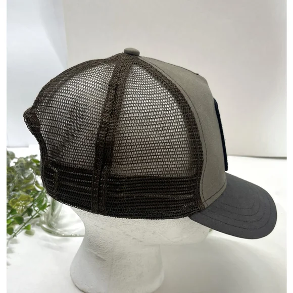 Goorin Bros Animal Farm Hat Snap Back Trucker Grizzly Bear Patch Mens One Size